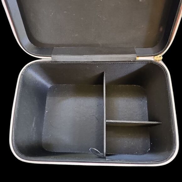 VICTORIA'S SECRET Love Runway Train Case‎ - Picture 6 of 6